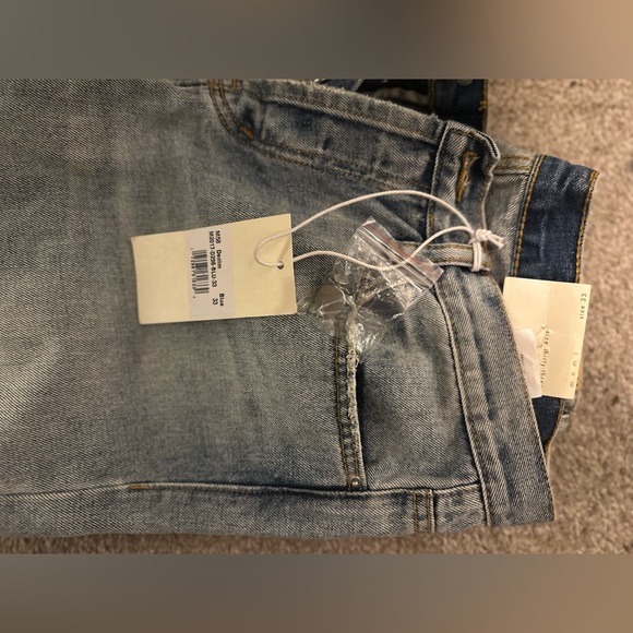 MNML Ripped Distressed - Picture 4 of 5